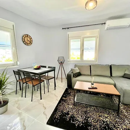 Amalia White Balkon Sea Peraia (Thessaloniki)